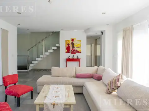 Casa en Alquiler al Norte