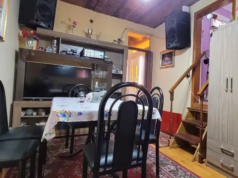 Depto Tipo Casa 2 ambientes con 1 baño