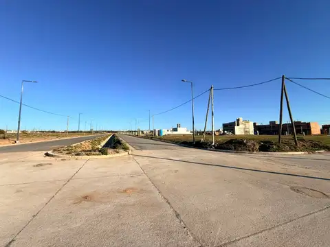 VENDE TERRENO DOCTA PARQUE 396m2 APTO COMERCIAL