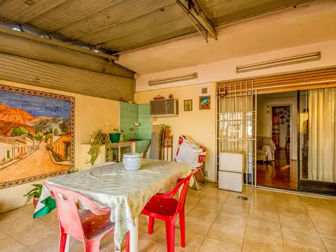Departamento 4 ambientes con 2 baños