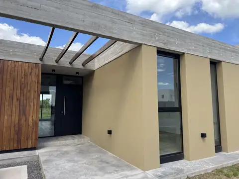Casa en Venta en San Sebastián, USD 240.000