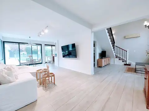 Casa 4 ambientes con 4 baños