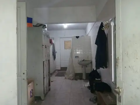 Galpón en alquiler en Ramos Mejia con Fuerza Motriz T2