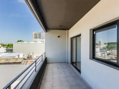 Venta. Apto Profesional. Departamento 2 ambientes. Frente. Balcon Terraza. COCHERA. Villa Ortúz...