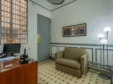 Oficina 4 ambientes con 1 baño