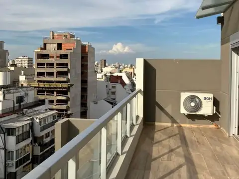 DEPARTAMENTO MONOAMBIENTE AL FRENTE CON BALCON TERRAZA