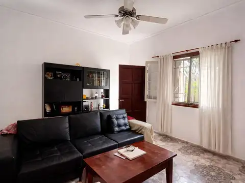 Venta Casa 5 ambientes multifamiliar con 370 m2 en Lomas de Zamora