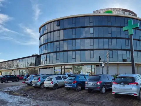 SE ALQUILA LOCAL EN DISTRITO T COMPLEJO DE OFICINAS Y DEPARTAMENTOS