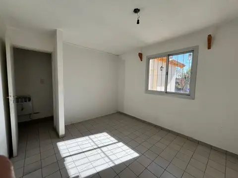 CASA EN VENTA DE 4 HAB B° AGUA Y ENERGIA PLAN 18