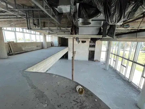 Edificio Comercial en venta - 4 Plantas - 9 Baños - 900Mts2 - La Plata