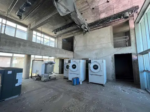 Edificio Comercial en venta - 4 Plantas - 9 Baños - 900Mts2 - La Plata