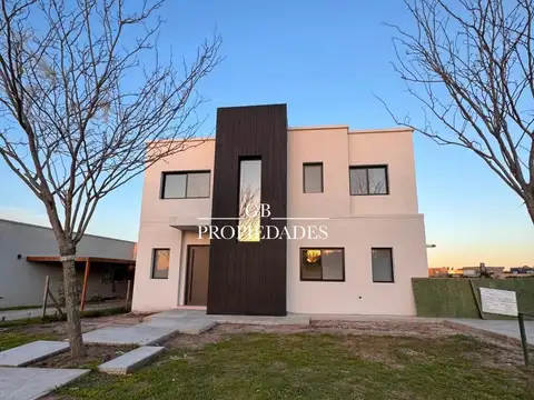 Venta de Casa en Santa Elena 5 ambientes, Pilar