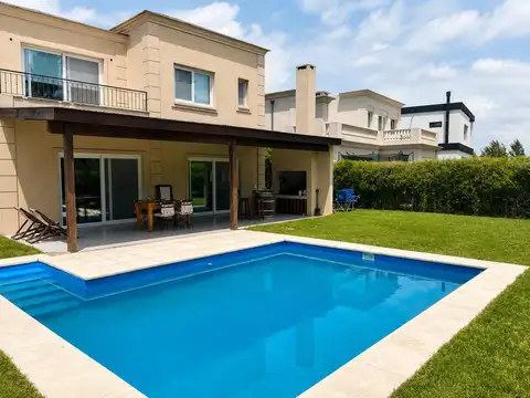 Venta Casa 5 amb. 550 M2 c/Piscina barrio Los Castaños Nordelta Tigre