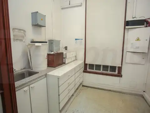 IMPERDIBLE PROPIEDAD EN BLOCK IDEAL CENTROS DE SALUD, INSTITUTOS, OFICINAS CORP. O EMPRENDIMIENTOS