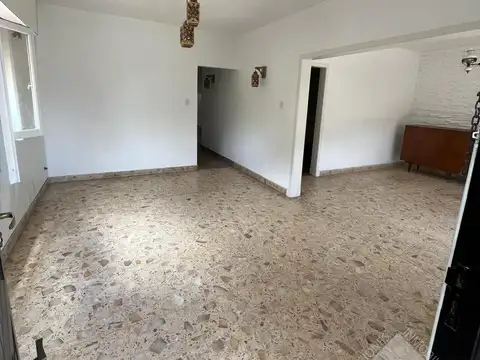 Depto Tipo Casa en Alquiler de 3 dormitorios