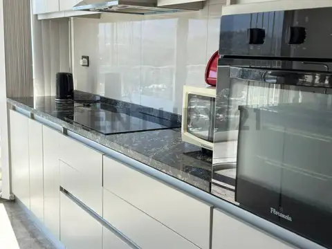 Departamento 4 ambientes con 4 baños