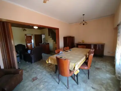 LOCAL + 2 VIVIENDAS + GARAGE - VENTA EN BLOCK