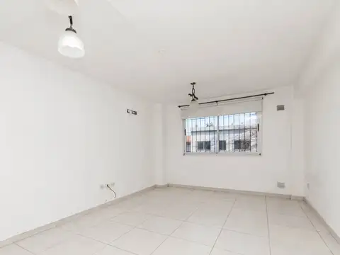 Departamento en Alquiler en Lanus Este, $ 450.000