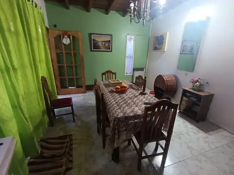 Casa 3 ambientes con 2 baños