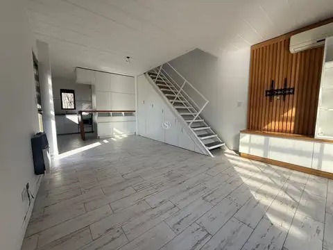 Departamento en Alquiler en Aparts del Pinazo, USD 800