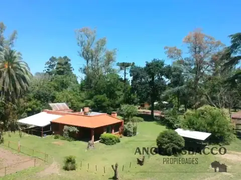 Hermosa Casa de Campo, tipo Chacra.