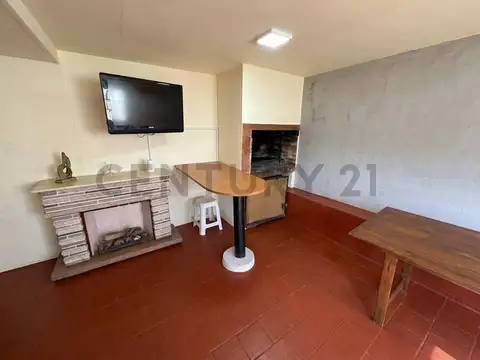 Casa 4 ambientes con 1 baño