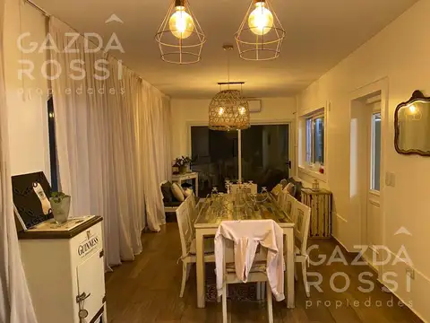 Casa 5 ambientes con 2 baños