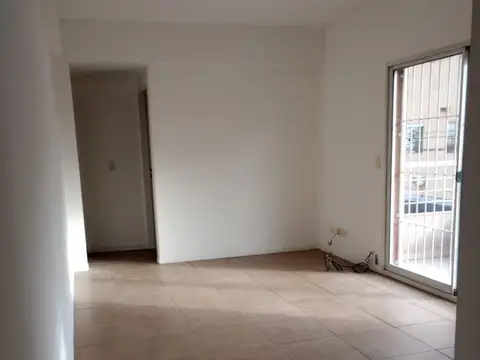 Batalla Del Pari 1100, Piso 2°
