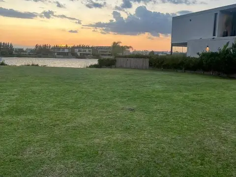 Terreno en Venta en Barbarita, USD 680.000