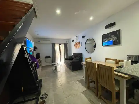 Casa 3 ambientes con 2 baños