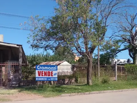 Galpon en Venta 15  mts Frente