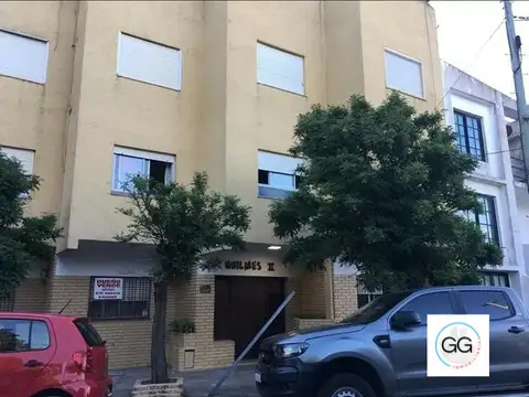 5 y 27 1800, Piso 1º