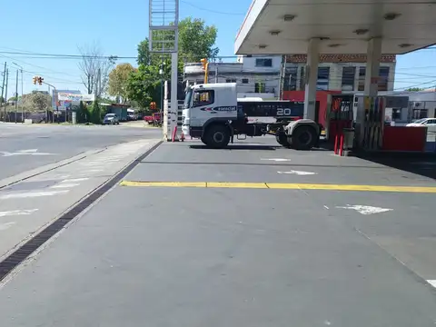 Estacion de Servicio Venta de combustibles liquidos, GNC, lubricantes y MInimercaso.
