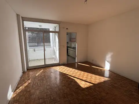 Hidalgo 800, Piso 1