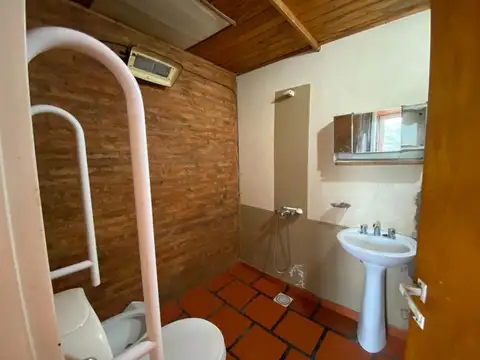 CASA 6 AMBIENTES VENTA PALOMAR MULTIFAMILIAR