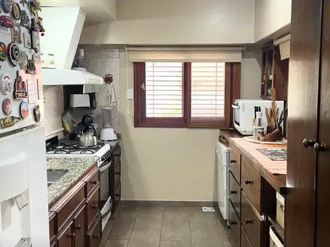 Casa 5 ambientes con 4 baños