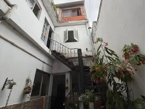 Linda Casa 5 Dor Vta Gge Con Local S/calle Adolfo