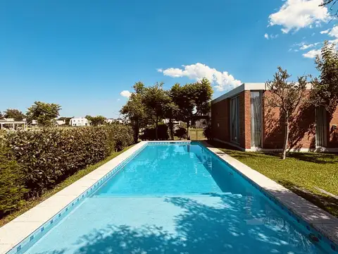 Casa en venta en Greenville Polo & Resort  / 152 e/ Ombues y 60 6300