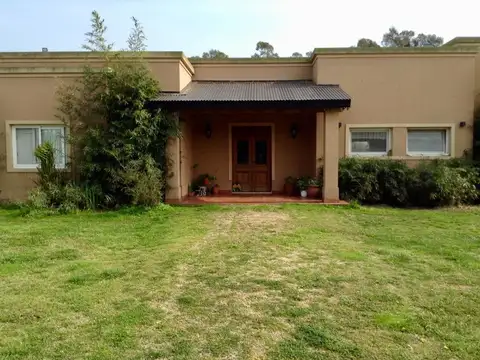 Casa 5 ambientes con 3 baños