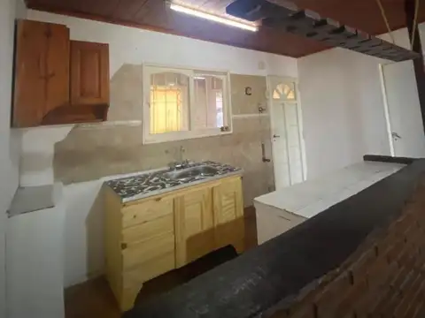 Casa en Alquiler en Los Hornos, $ 650.000