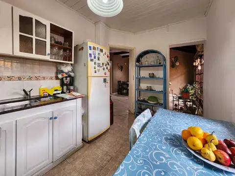Casa 5 ambientes con 2 baños