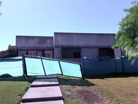 Casa  en Venta en San Alfonso, Pilar del Este, Pilar