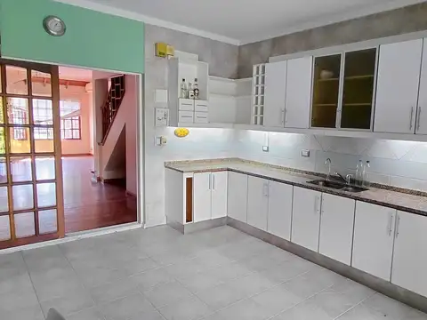 Casa en Venta con 1 cochera