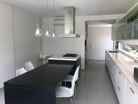 Casa en Alquiler Temporal de 4 dormitorios