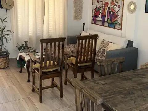 Casa en Alquiler con 5 cocheras