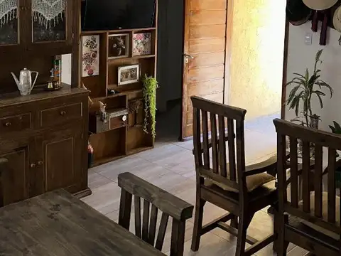 Casa 3 ambientes con 1 baño
