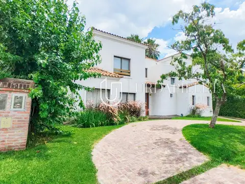 Los Tacos, Barrio Cerrado