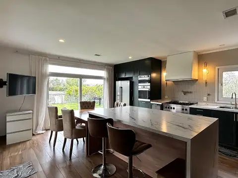 Casa en Alquiler de 4 dormitorios