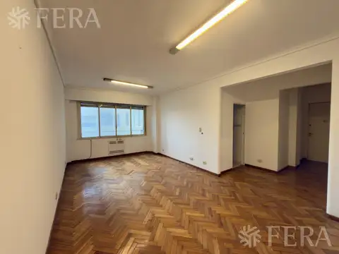 Alquiler semipiso de 3 ambientes con balcón en Retiro