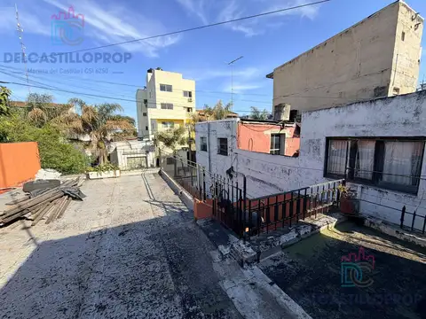 Depto Tipo Casa en Venta 50 años